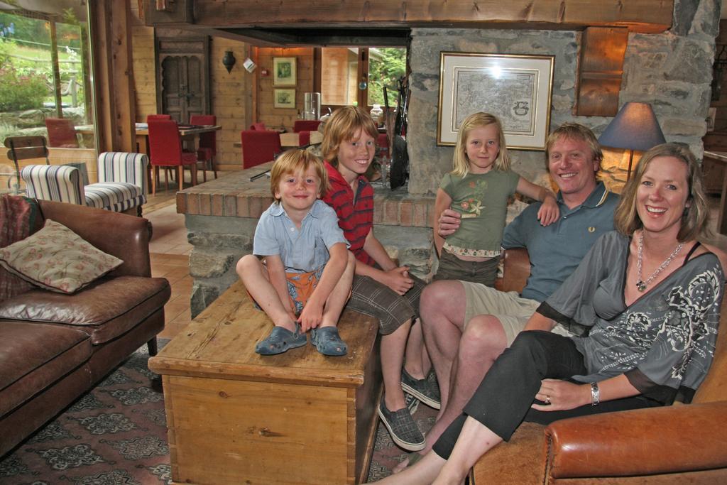 Hotel Et Chalet Au Coin Du Feu Chilly Powder Morzine Exterior foto